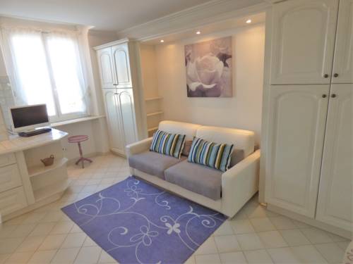 Cannes France Booking