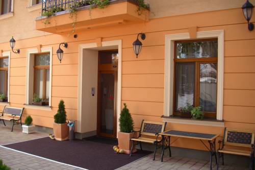 Словакия Booking.com