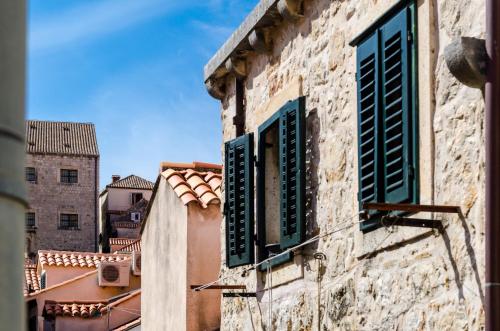 Dubrovnik Croatia Booking Code