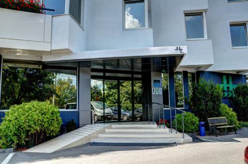 Румыния Booking.com
