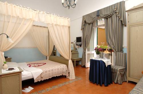 Италия Booking.com
