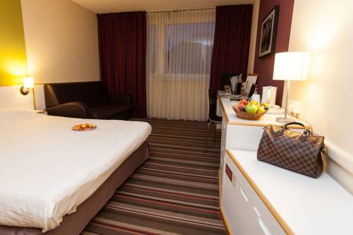 Бельгия Booking.com