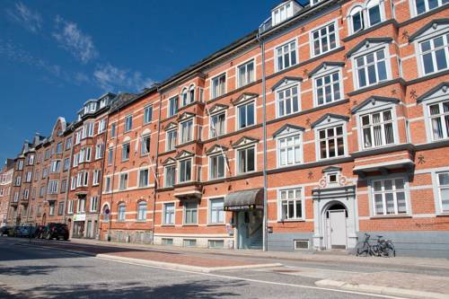 Дания Booking.com