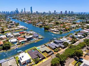 Gold Coast Australia Booking Code