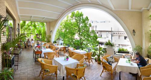 Украина Booking.com
