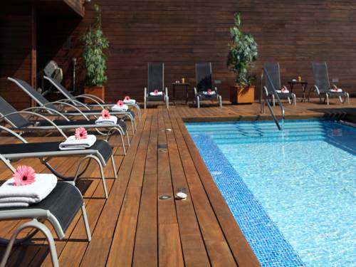 Испания Booking.com