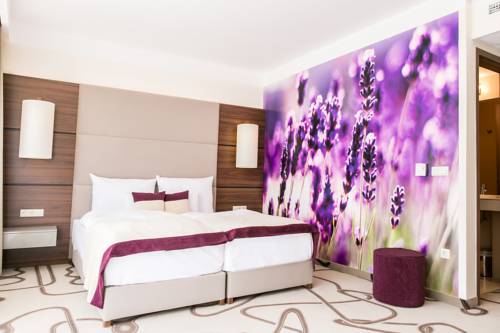 Венгрия Booking.com