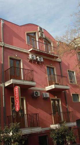 Грузия Booking.com