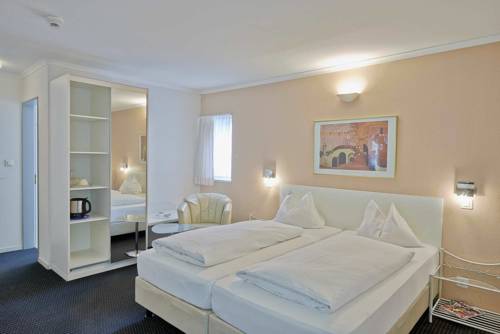 Швейцария Booking.com